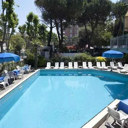 Metropolitan Hotell 3*