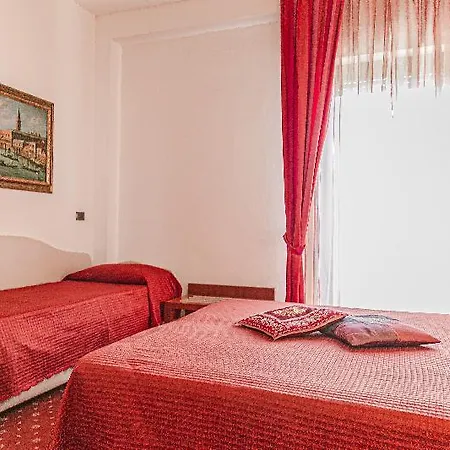 Metropolitan Hotell 3*