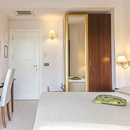 Metropolitan - Bianchi 3* Bellaria-Igea Marina