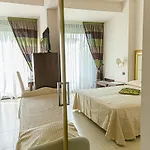 Metropolitan Ξενοδοχείο 3*