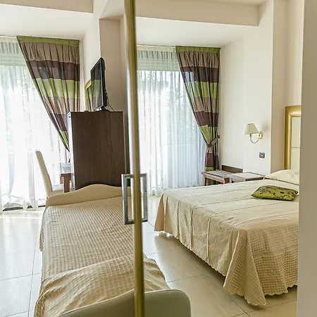 Metropolitan - Bianchi Hotell 3*