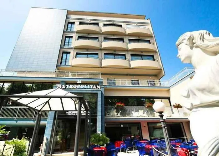 Metropolitan - Bianchi Hotell 3*